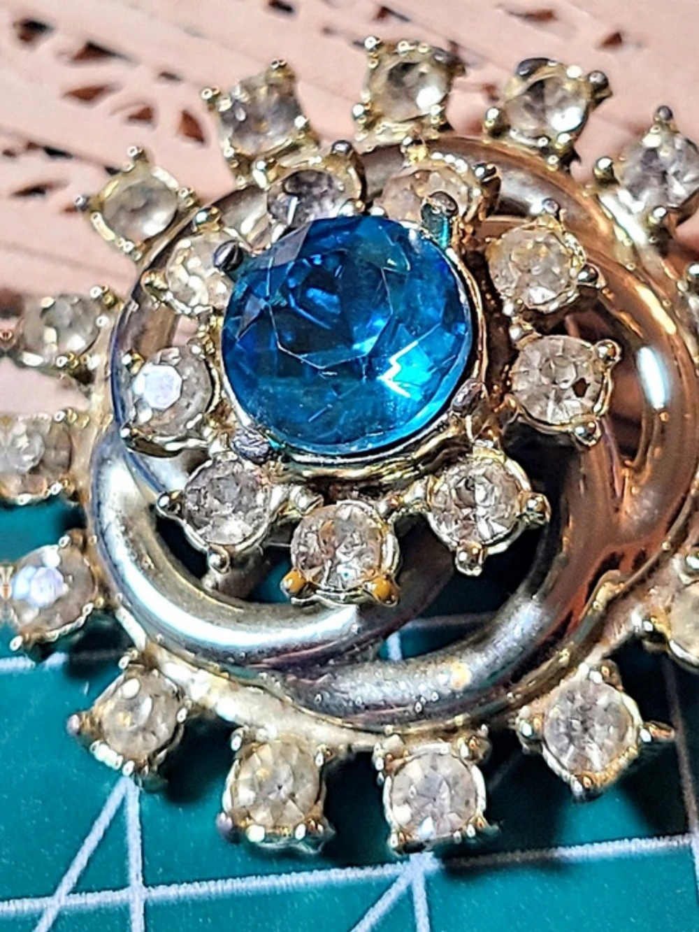 Blue Rhinestone Sunburst Brooch - Picture 3 of 17